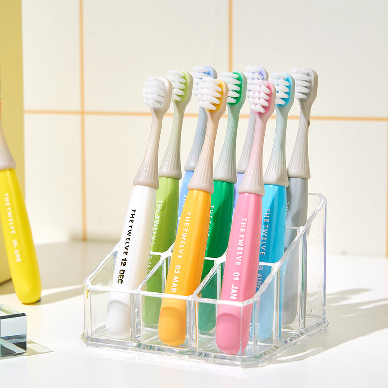 The Twelve Toddler Toothbrush 12 colors in 1 PASTEL 12-36M