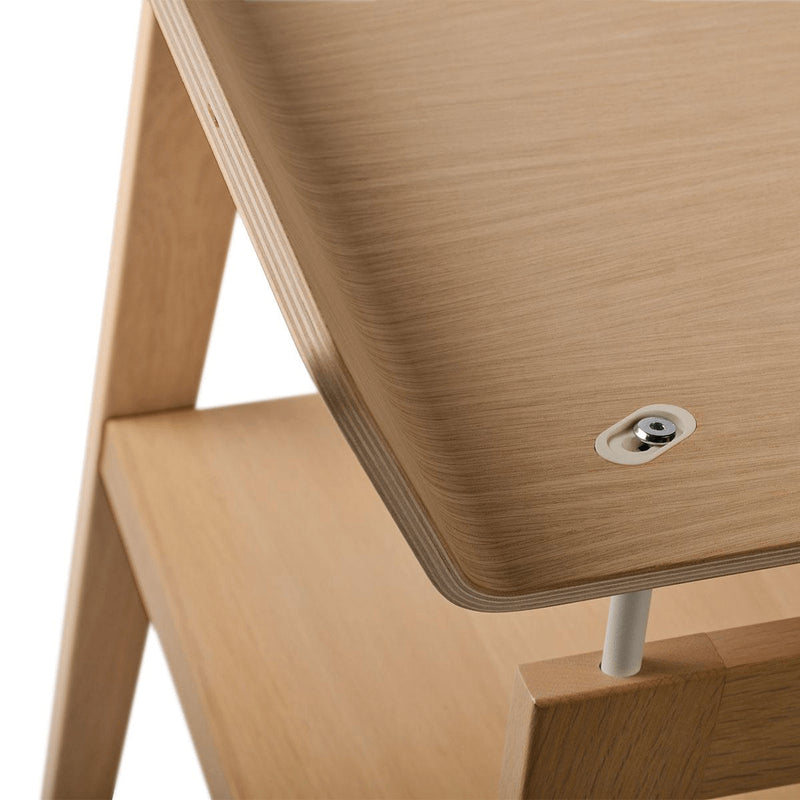 Leander Linea‚Ñ¢ Changing Table with Foam Cushion