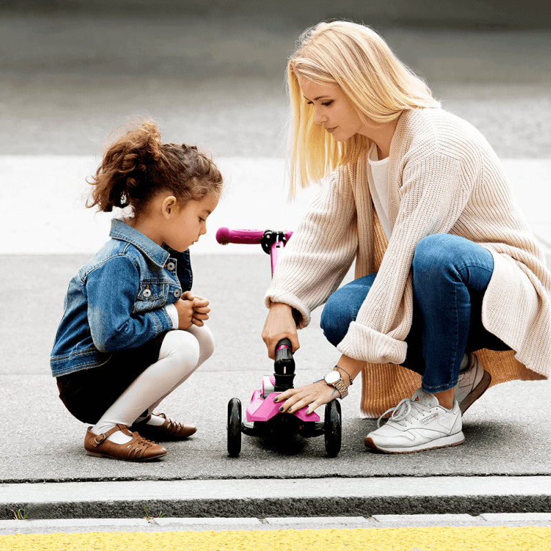 Micro Scooter Maxi Deluxe Foldable - LED