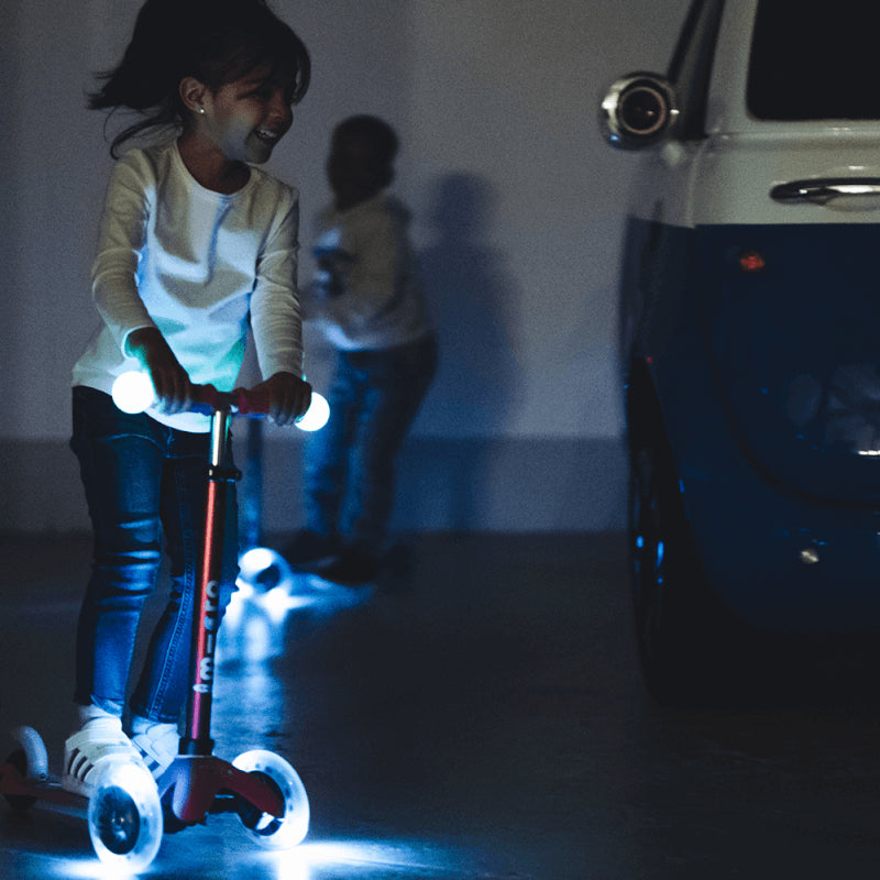 迷你豪華版 LED 微型滑板車 - 魔幻