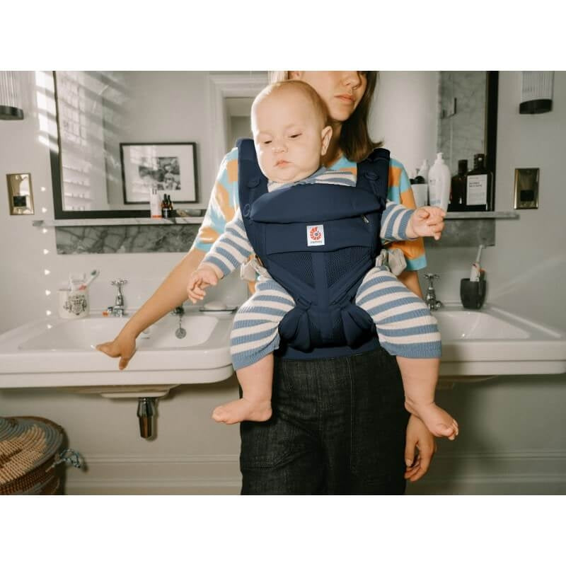 Ergobaby Omni Classic Mesh Baby Carrier + Drool Bib with Embroidery