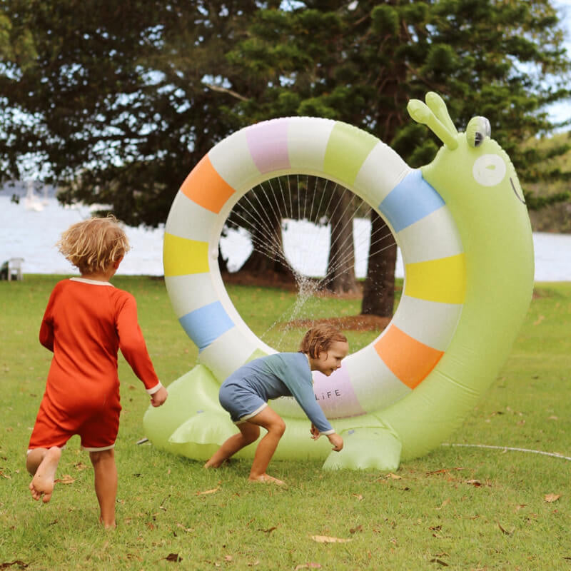 SUNNYLiFE Snail Giant Sprinkler - Into the Wild Multi