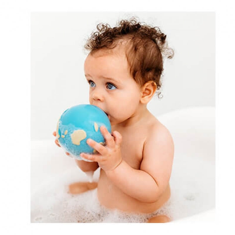 Oli&Carol Teether & Bath Toy - Earthy the World Ball