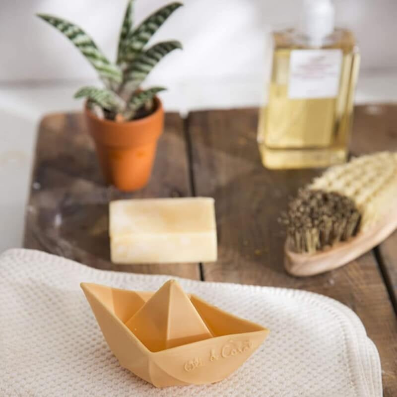 Oli&Carol Teether & Bath Toy - Origami Boat - Nude