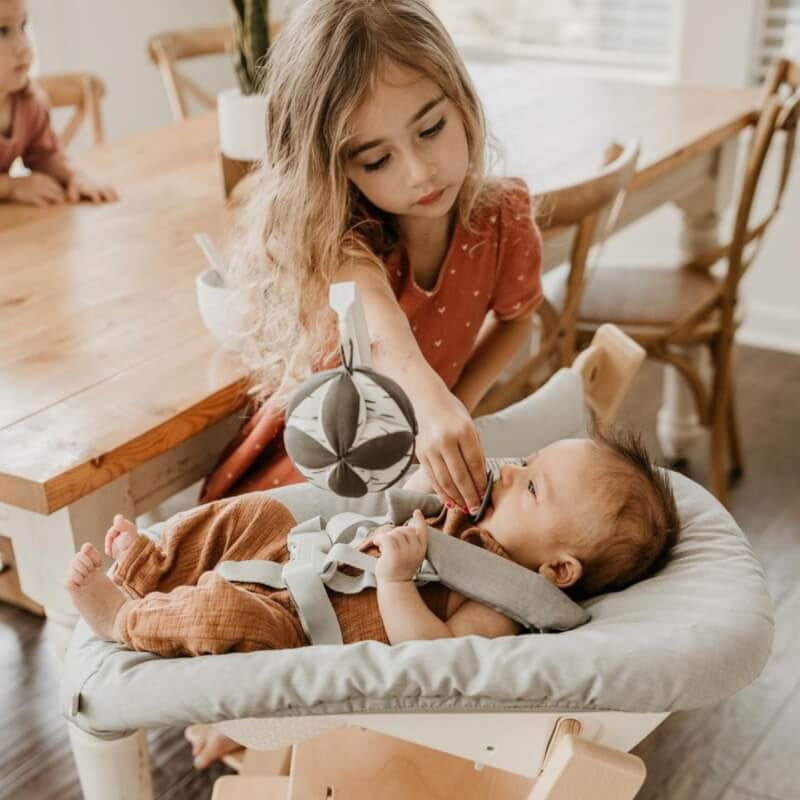 Stokke® Tripp Trapp® 新生兒玩具組(含玩具掛架) - 灰色