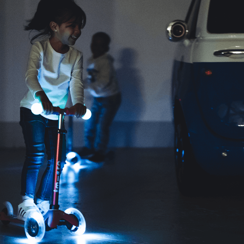 迷你豪華版 LED 微型滑板車 - 魔幻