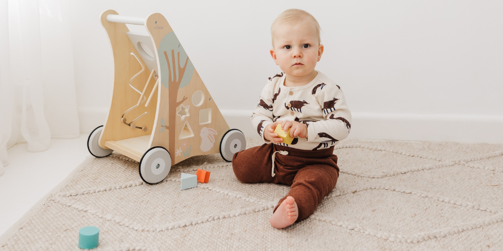 The Best Toys and Gifts to Boost Your Baby's Development (0-6 Months)