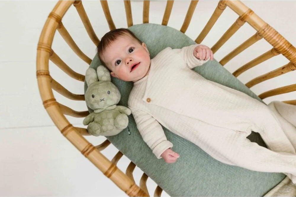 Tiamo Miffy Cuddle 20 cm green flower