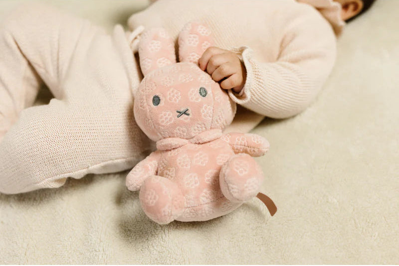 Tiamo Miffy Cuddle 30 cm pink flower