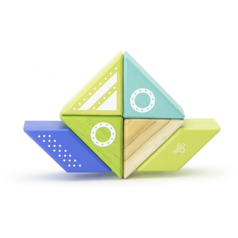Tegu Travel Pal - Spaceship