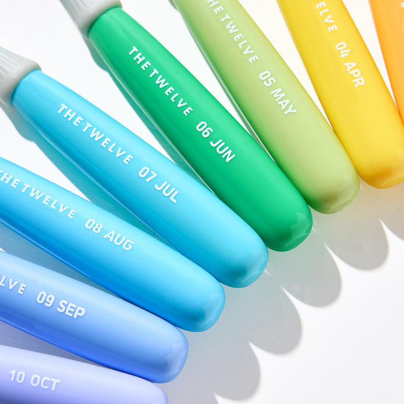 The Twelve Toddler Toothbrush 12 colors in 1 VIVID 12-36M