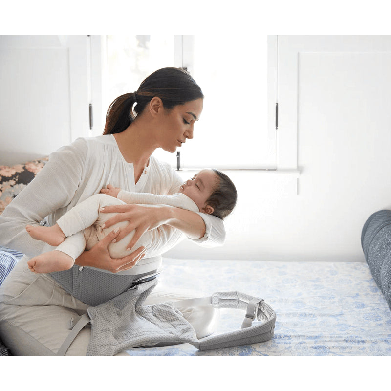 Ergobaby Alta 側坐式嬰兒背帶 - SoftFlex™ 網布