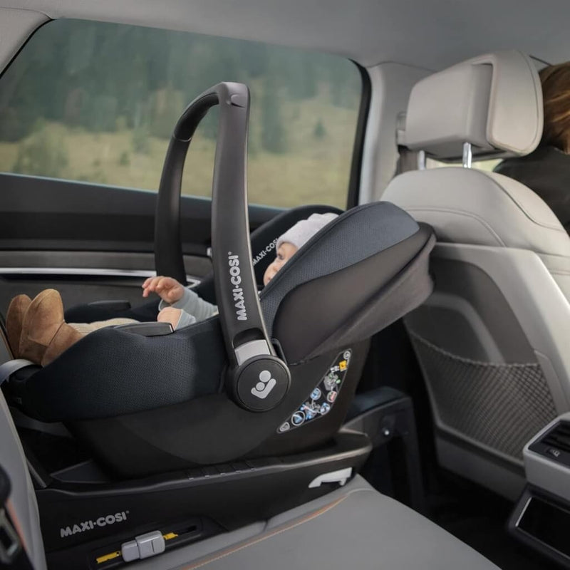Maxi-Cosi CabrioFix i-Size Baby Car Seat (0-12 months) - Essential Black