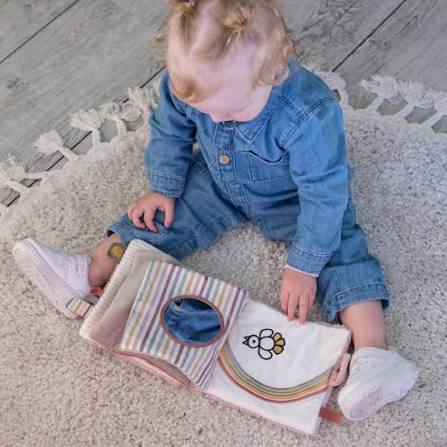 Tiamo Miffy Activity book Fluffy pink