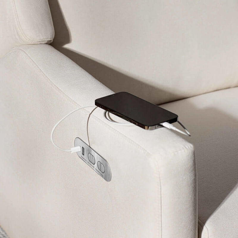 Babyletto Kiwi Plus 電動躺椅/旋轉搖椅，帶電動可調頭枕和 USB 接口 - 性能奶油色環保編織面料
