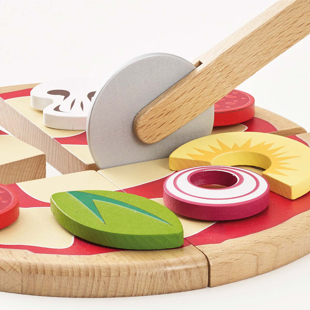 Le Toy Van Pizza & Toppings with Slice Cutter - 13 Pieces (4) FSC 100%