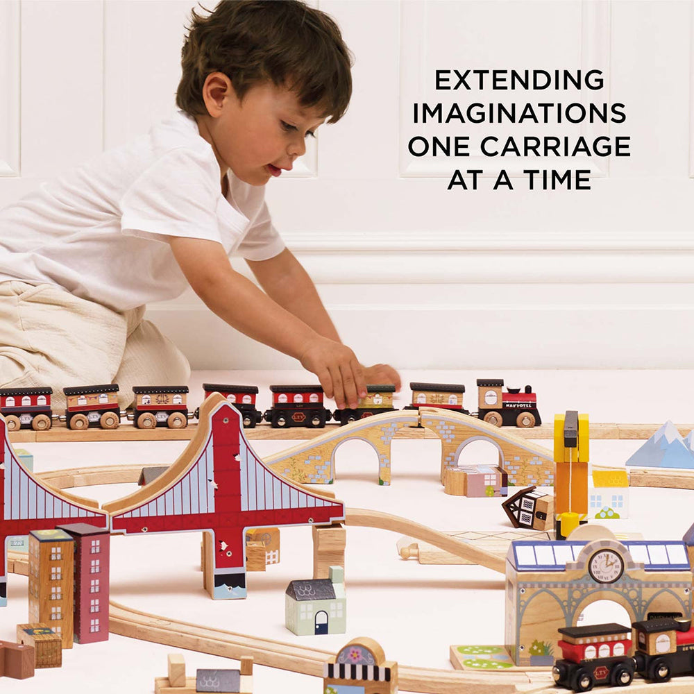 Le Toy Van Red Royal Express Train & Carriages - 4 Piece (6) FSC 100%