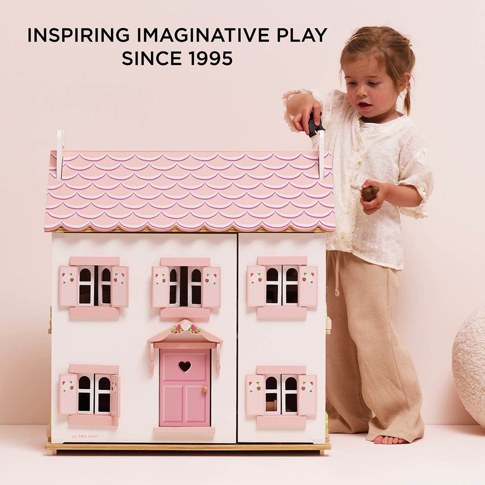 Le Toy Van Sophie's Wooden Dolls House (1) FSC 100%