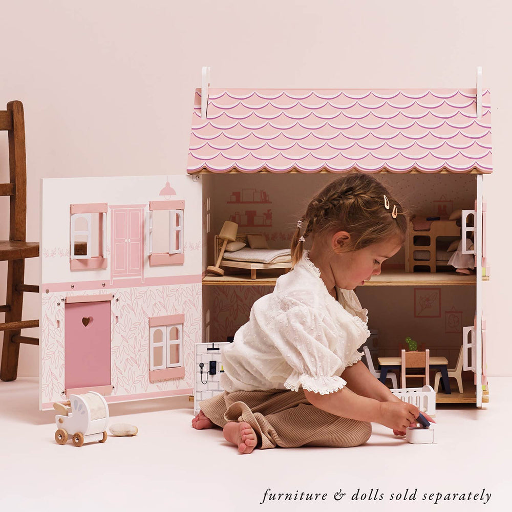 Le Toy Van Sophie's Wooden Dolls House (1) FSC 100%