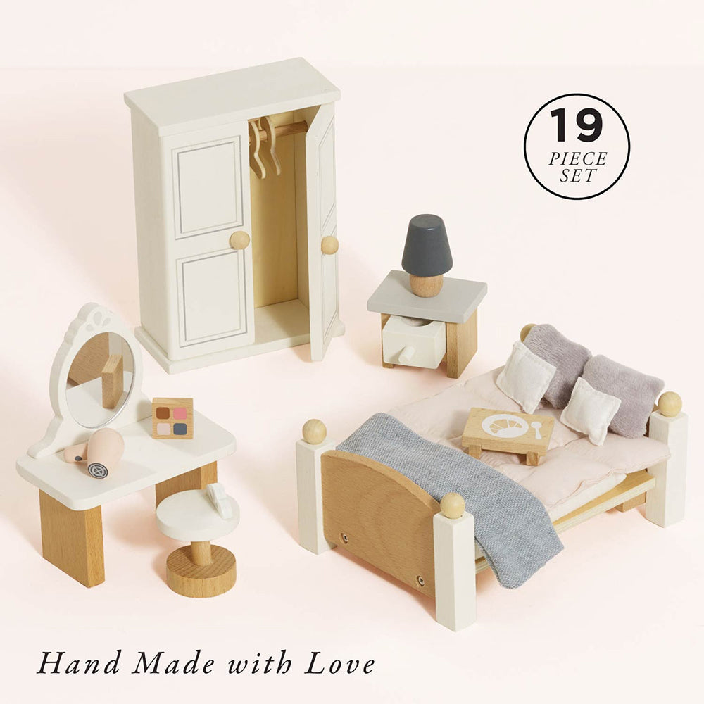 Le Toy Van Wooden Dolls house Bedroom - 19 Piece (4) FSC 100%