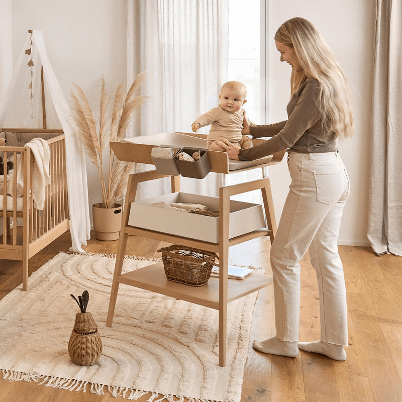 Leander Linea™ Changing Table with Foam Cushion