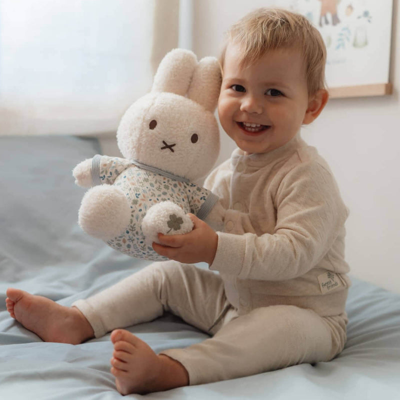 Tiamo Miffy 小荷蘭毛絨玩具 30cm 帶搖鈴 - 幸運樹葉