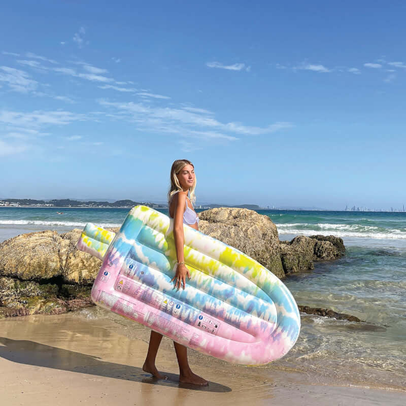 SUNNYLiFE Luxe Lie-On Float - Ice Pop Tie Dye