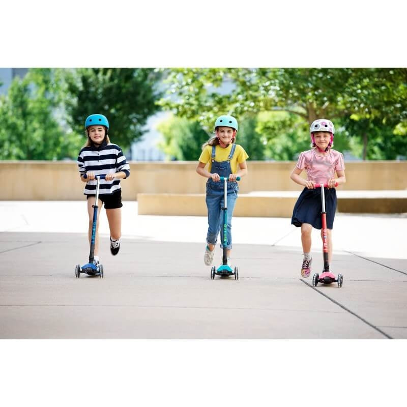 Micro Scooter Maxi Deluxe Foldable - LED