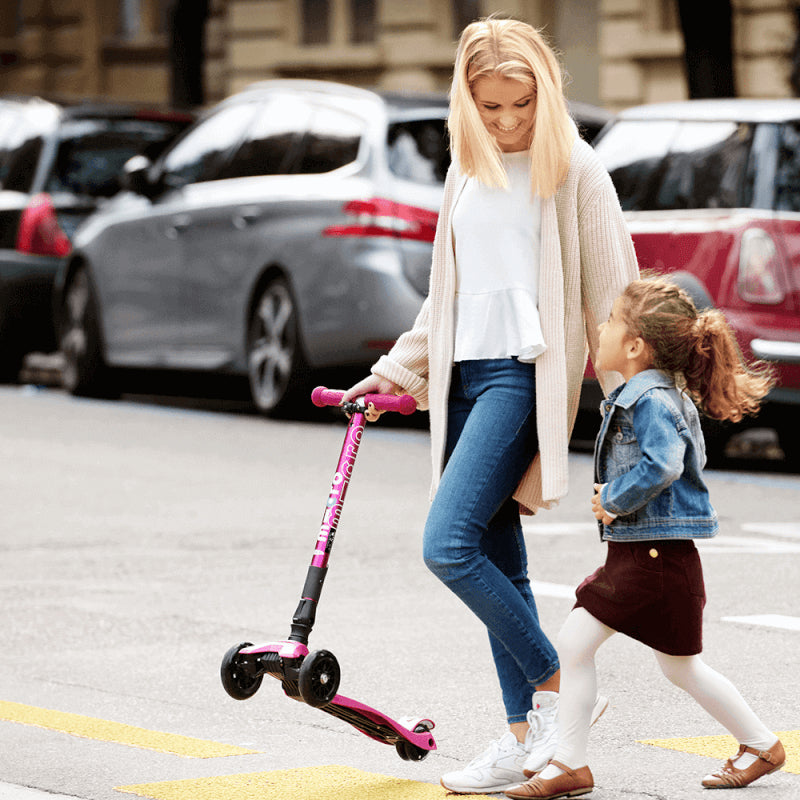 Micro Scooter Maxi Deluxe Foldable - LED