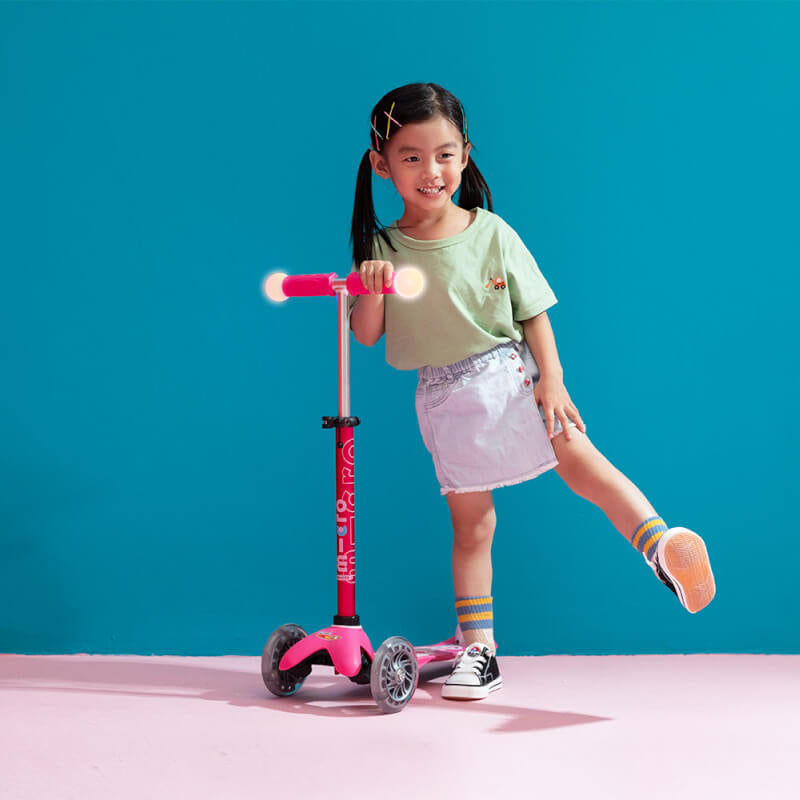 迷你豪華版 LED 微型滑板車 - 魔幻