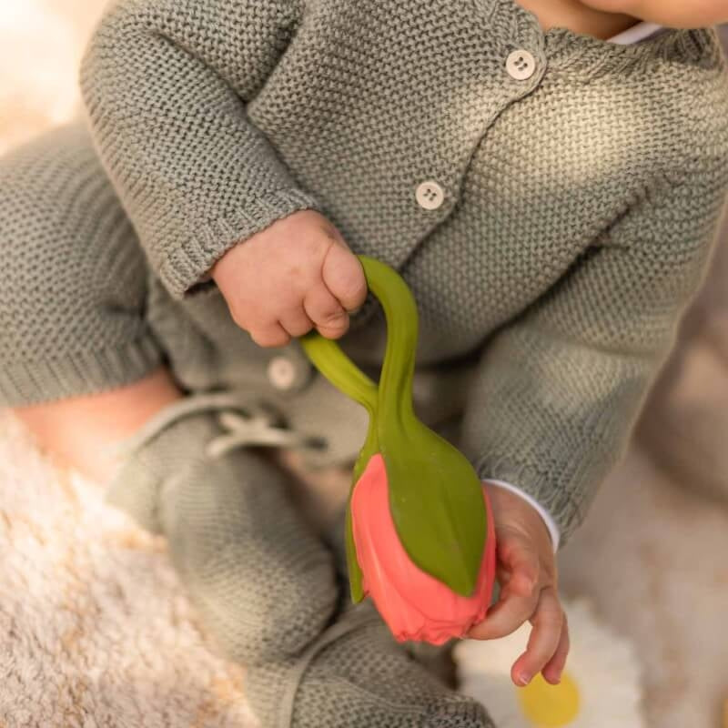 Oli&Carol Teether & Bath Toy - Garden - Theo the Tulip
