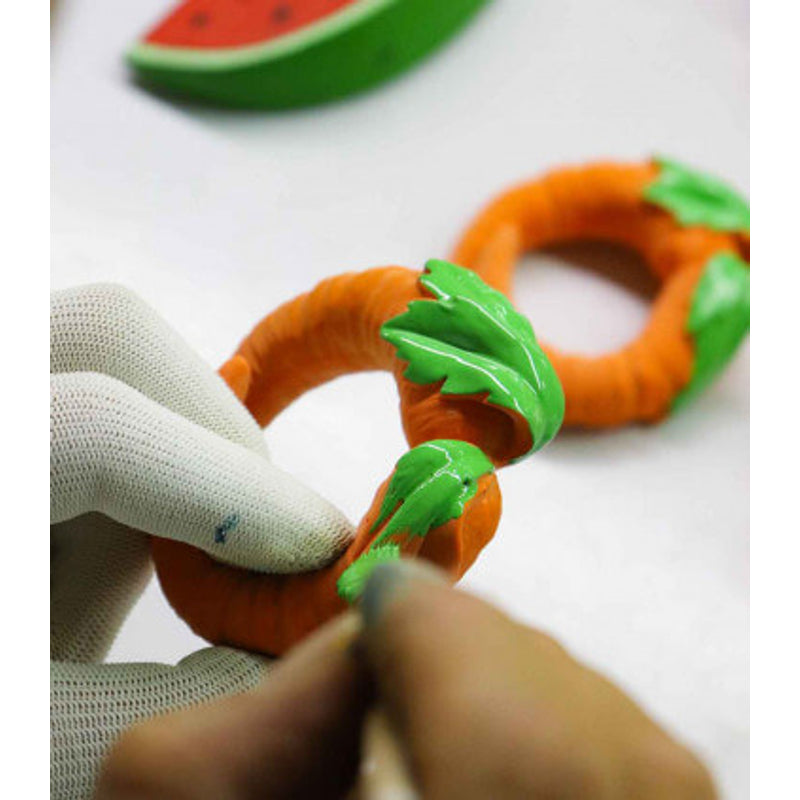 Oli&Carol Teether & Bath Toy - Fruits & Veggies - Cathy the Carrot