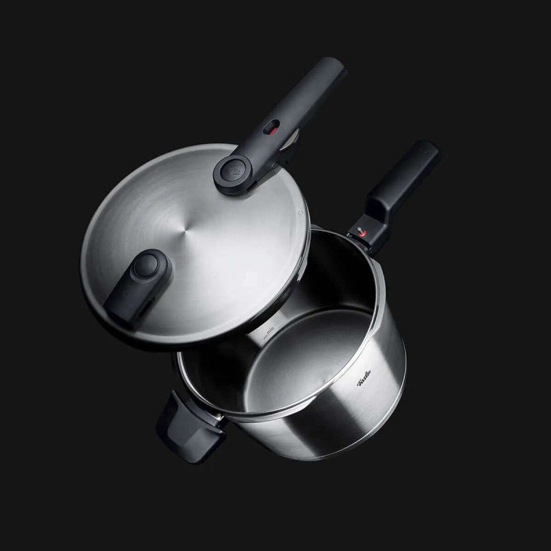 Fissler Vitavit Premium Pressure Cooker W/Steamer Insert&Tripod 22cm/6l