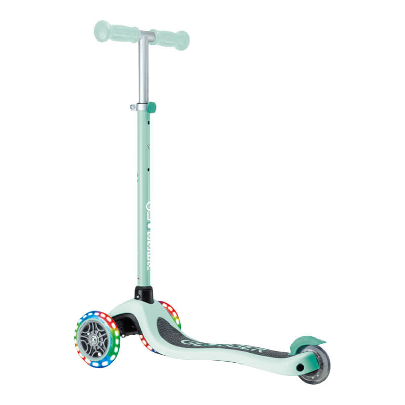 Globber Primo Lights V2 滑板車