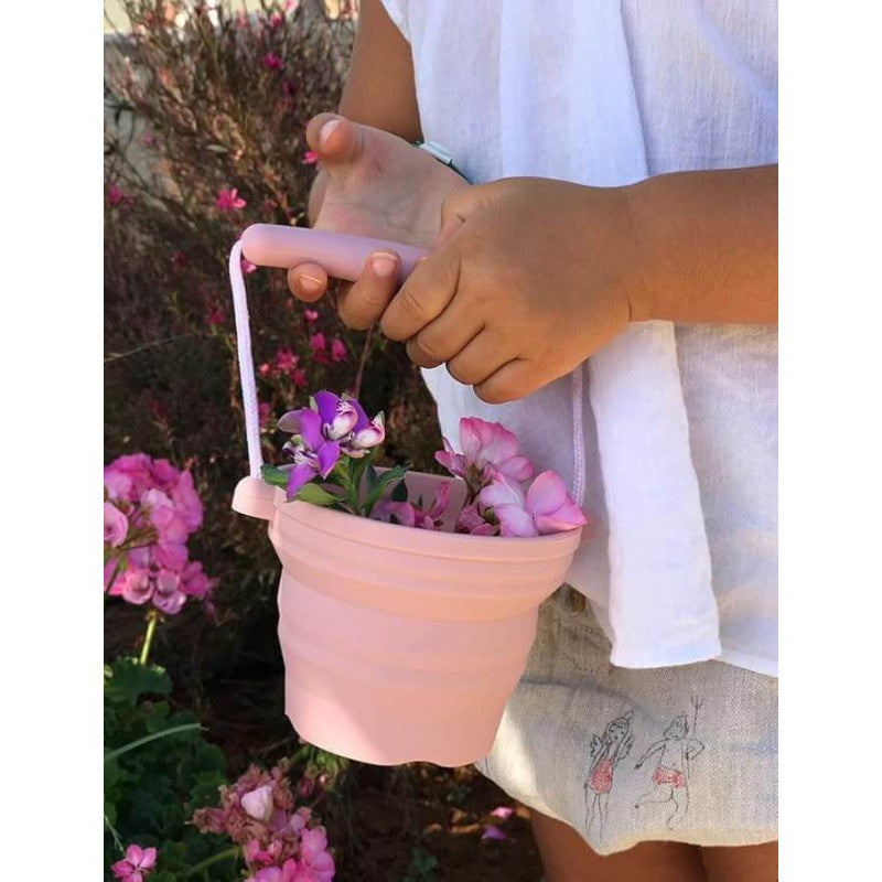 Scrunch Seedling Pot and Trowel