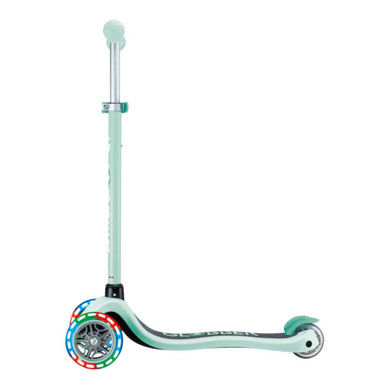 Globber Primo Lights V2 滑板車