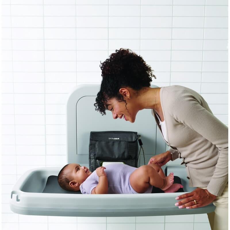 Skip Hop Clean Slate Changing Station - Black