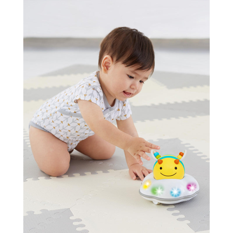 Skip Hop Explore &amp; More - 追蹤 Bee Crawl Toy