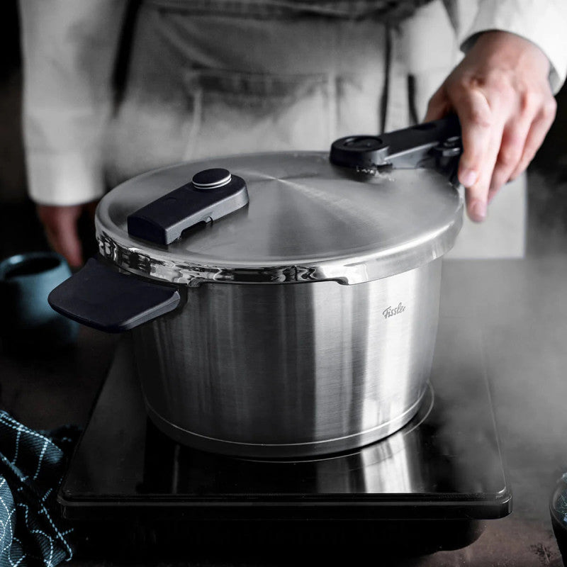 Fissler Vitaquick Premium Pressure Cooker 22cm/6l W/Perforated Insert