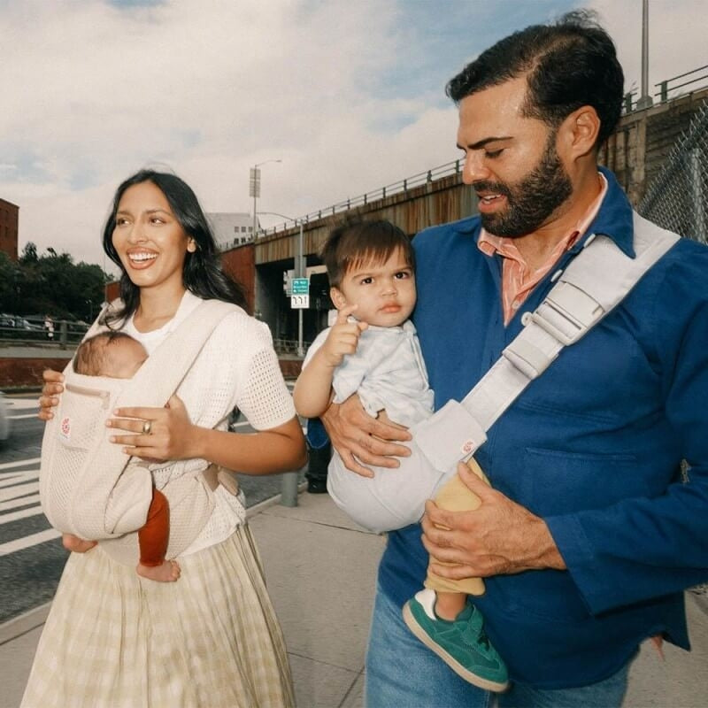 Ergobaby Upsie Sling Carrier