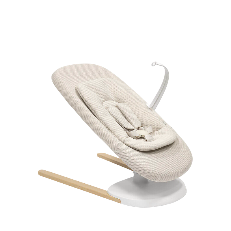Stokke® Yoga™ 嬰兒搖椅與鞦韆 - 淺沙色