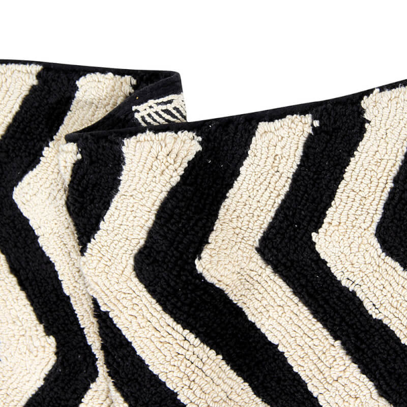 Lorena Canals Zig-Zag Black & Beige 140x200cm (Rug)